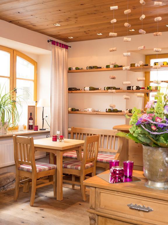 Gasthof Deutscher Adler Und Hotel Puchtler Bischofsgruen Ngoại thất bức ảnh